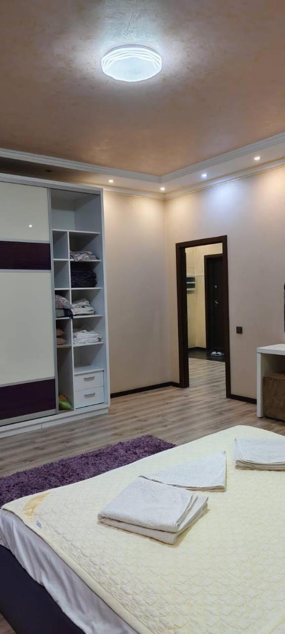 Nurly Tau 2Room Apartments Almaty Esterno foto