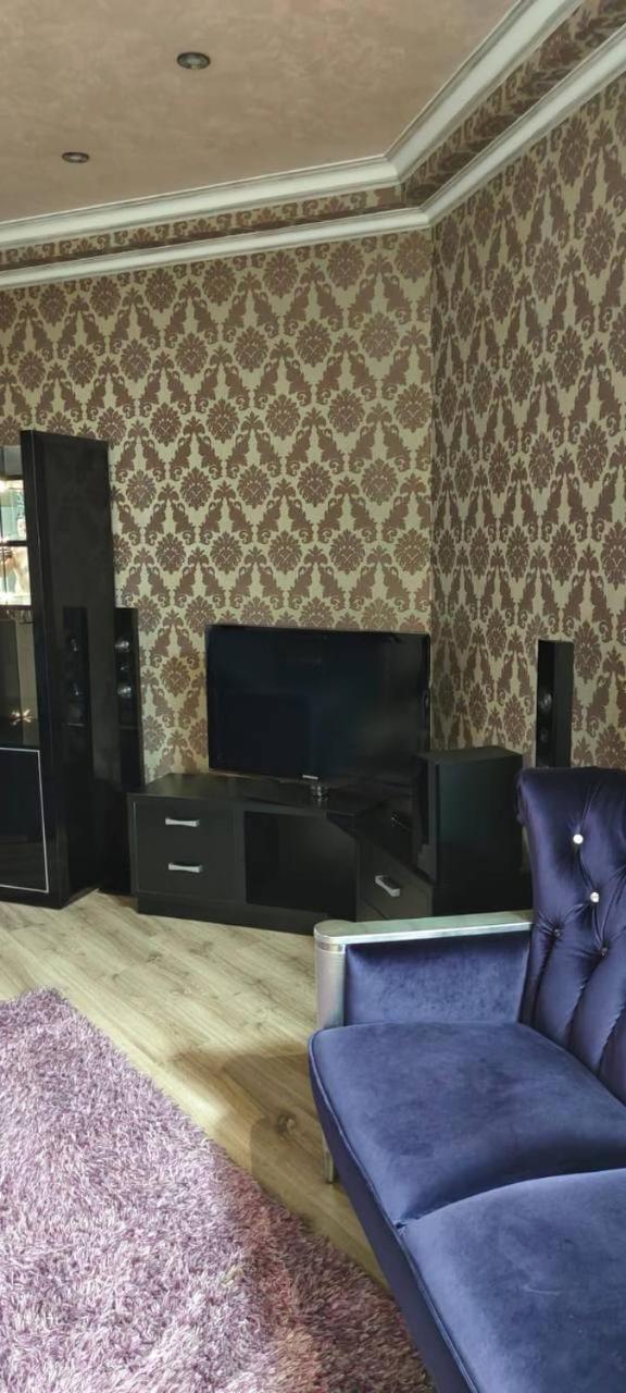 Nurly Tau 2Room Apartments Almaty Esterno foto
