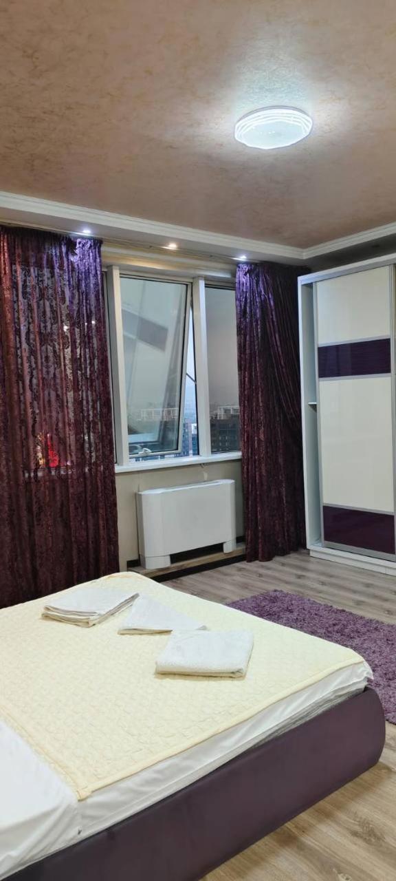Nurly Tau 2Room Apartments Almaty Esterno foto