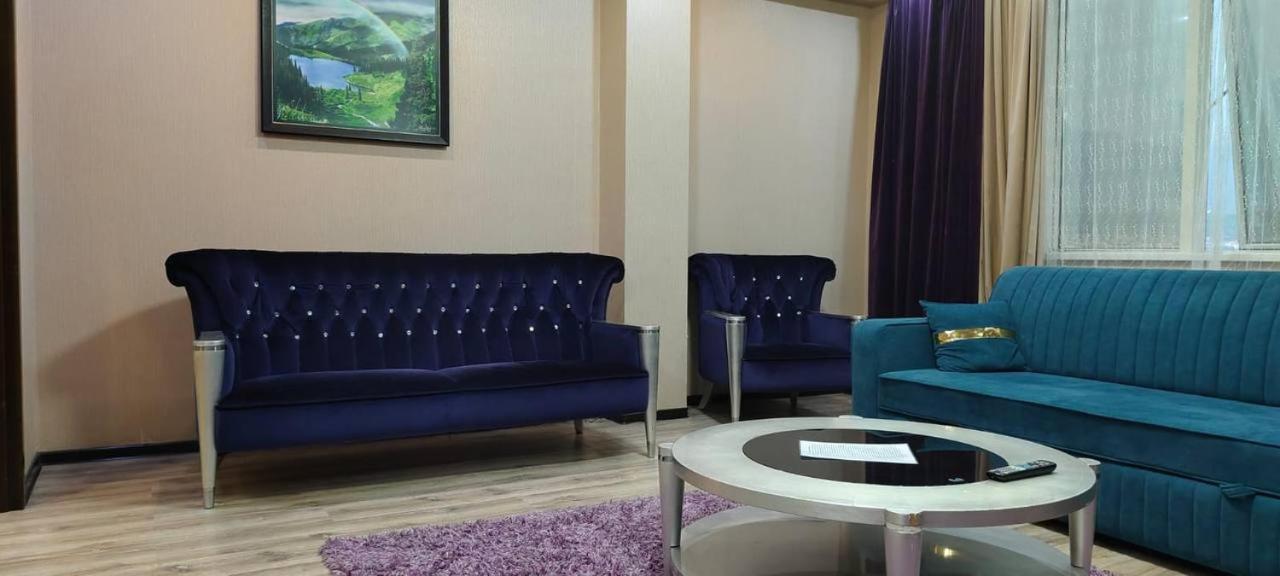 Nurly Tau 2Room Apartments Almaty Esterno foto