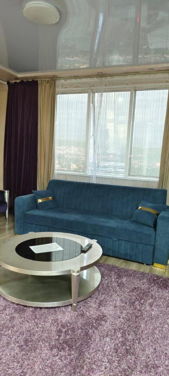 Nurly Tau 2Room Apartments Almaty Esterno foto