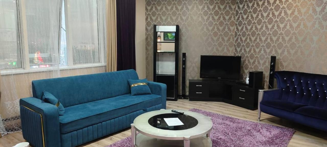 Nurly Tau 2Room Apartments Almaty Esterno foto